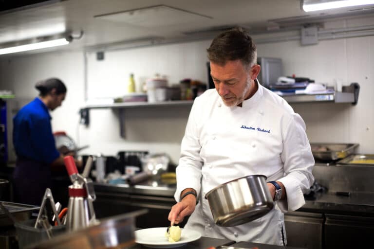 Le chef marseillais Sébastien Richard va ouvrir un restaurant solidaire Le République à Paris
