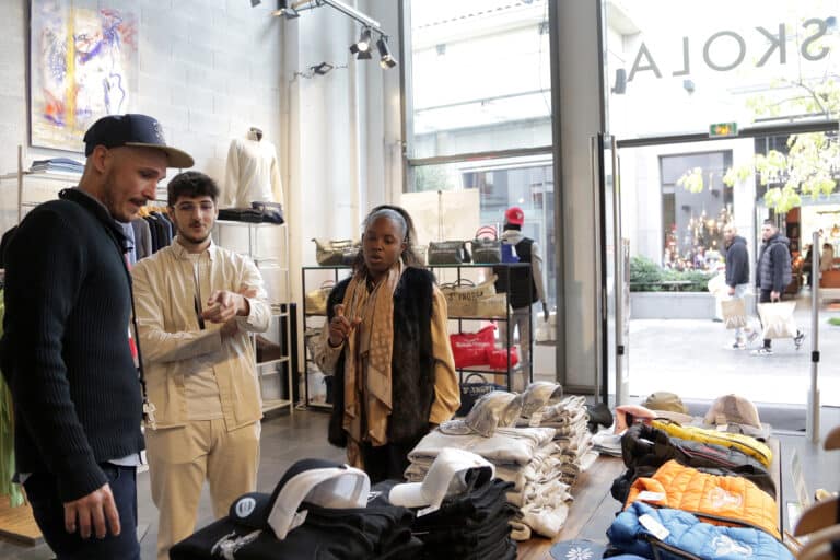 Vidéo | Une « boutique-école » pour former les jeunes aux métiers en tension