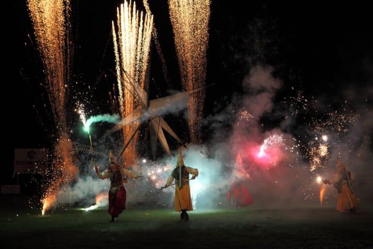 Un spectacle pyrotechnique et musical sur le Vieux-Port pendant les vacances