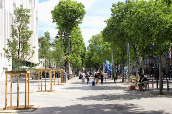 square-léon-blum-canebiere-4