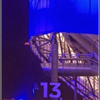 stade-velodrome-couverture-eclaire-bleu