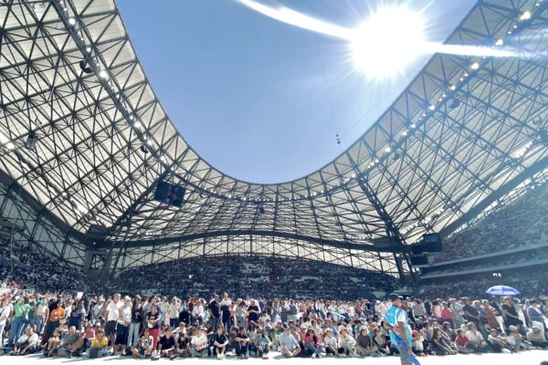 stade-velodrome-messe-pape