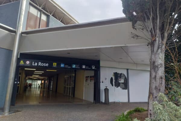 station-de-metro-la-rose
