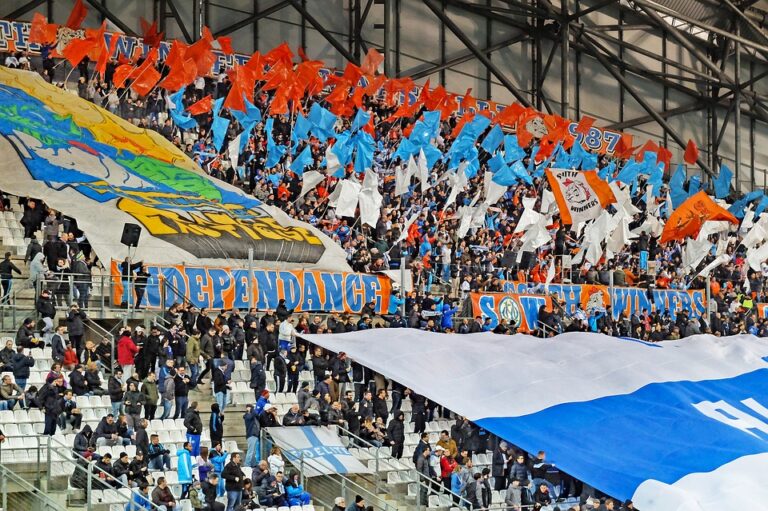 À Marseille, les supporters des South Winners appellent au barrage contre le RN