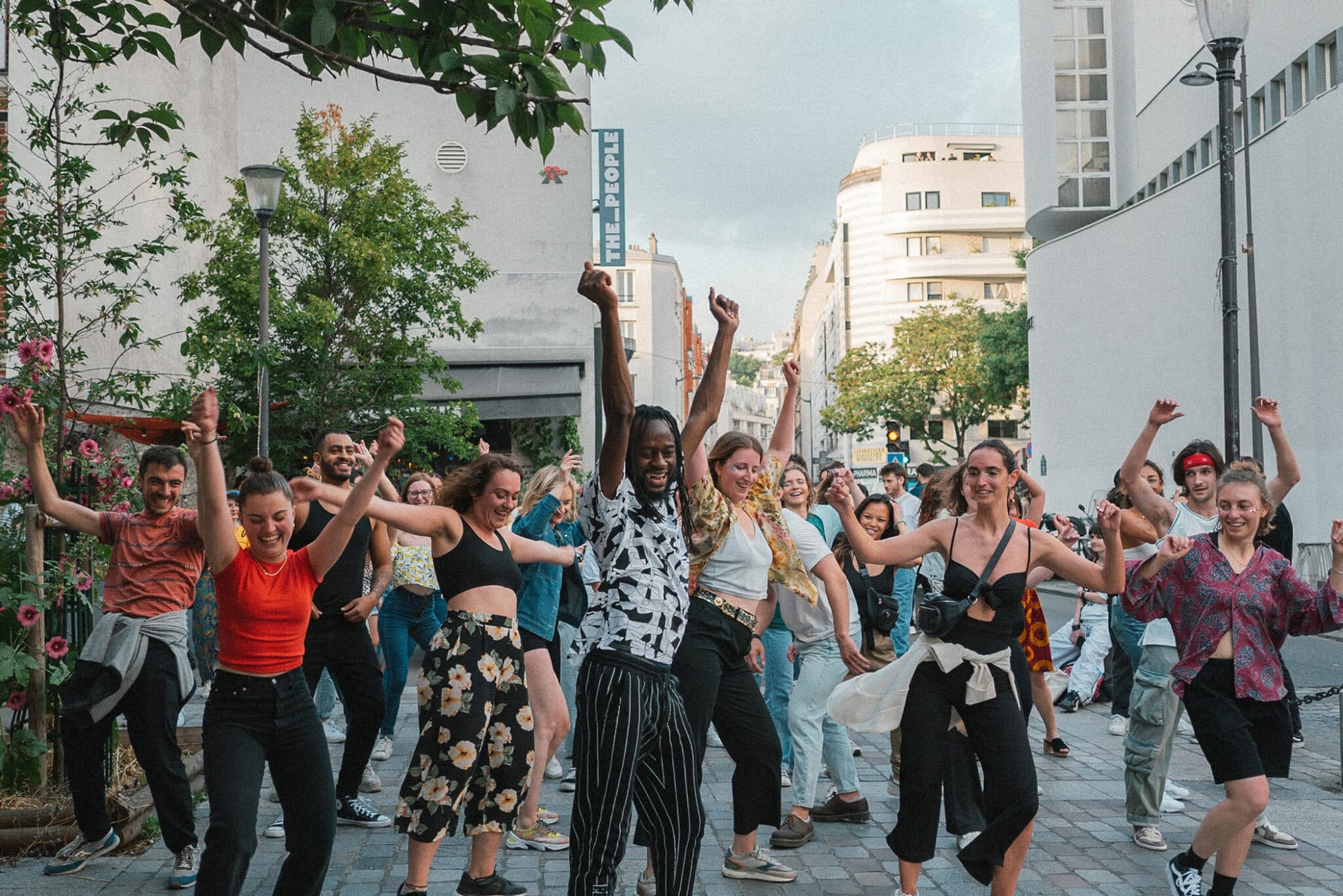 Le S.W.A.G. Studio a fait ses débuts dans le quartier populaire de Belleville, à Paris.