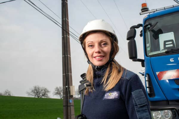 technicienne-enedis-bouches-du-rhone-2