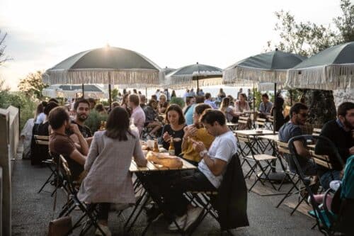 food truck, Un food truck avec vue panoramique sous la Bonne M&egrave;re, Made in Marseille