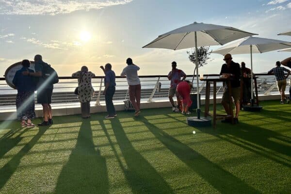 terrasses-du-port-sunset-live-3