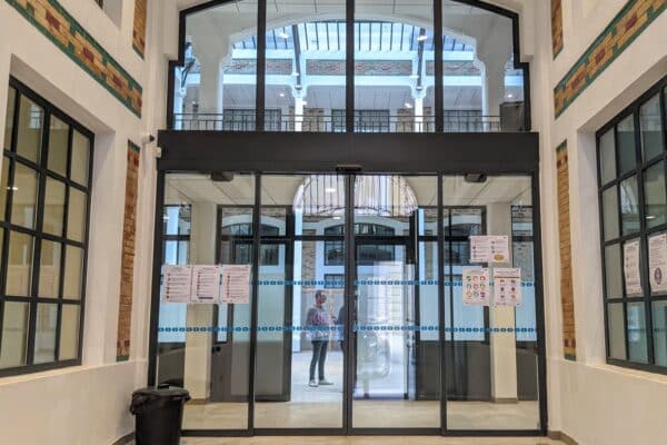 tribunal-adnistratif-mazenod-entree-interieur-4