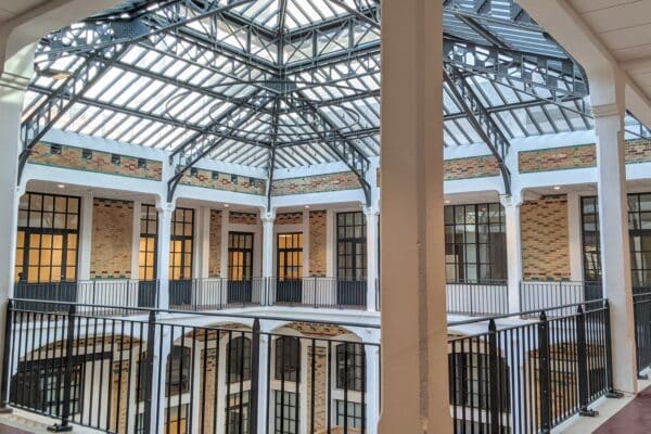, En images : le tribunal administratif de Marseille s&rsquo;installe dans un ancien b&acirc;timent maritime, Made in Marseille