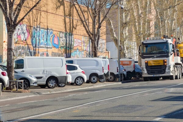 trottoir-voiture-stationnement-rabatau