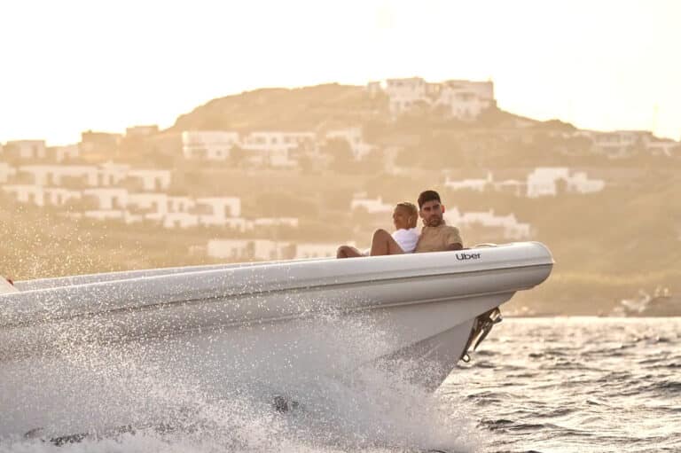 Le géant américain Uber se lance cet été dans la location de bateaux de Marseille à Nice
