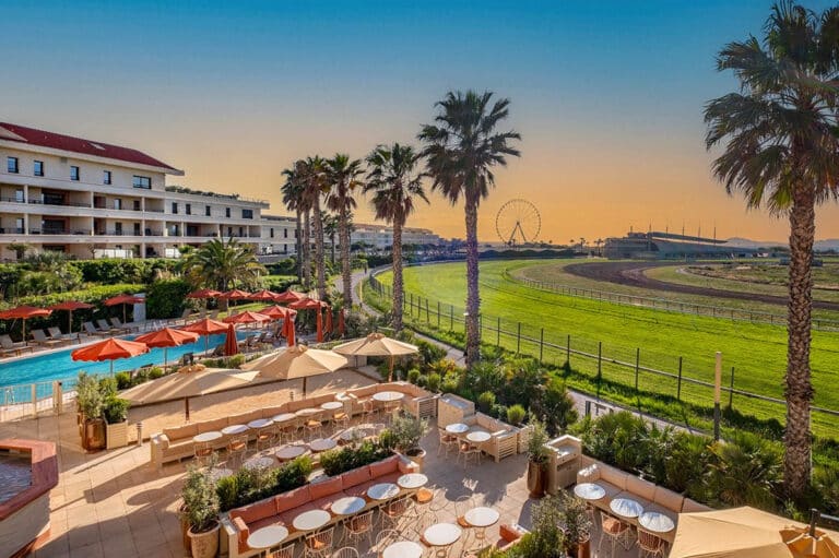L&rsquo;hôtel Villa M, tourné vers le bien-être, a été inauguré face à l&rsquo;hippodrome Borély