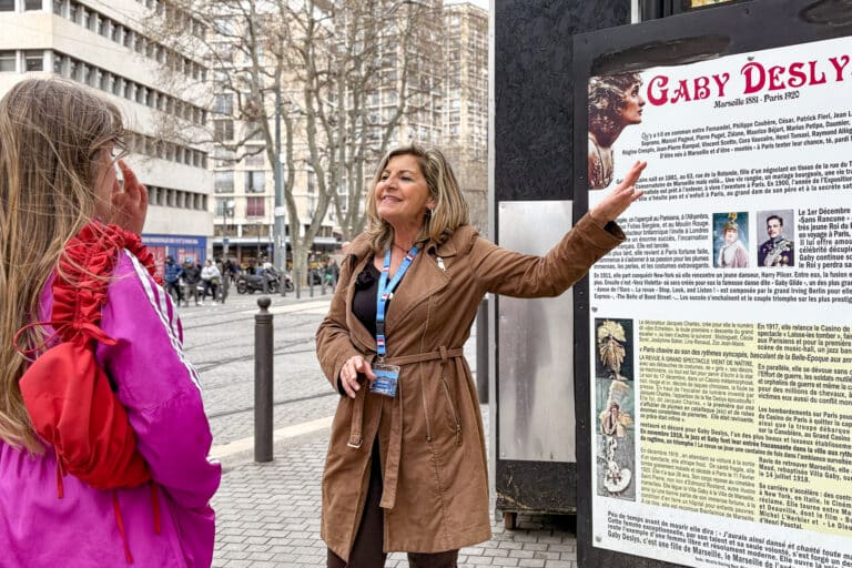 Vidéo | Des visites guidées rendent hommage aux femmes qui ont marqué Marseille