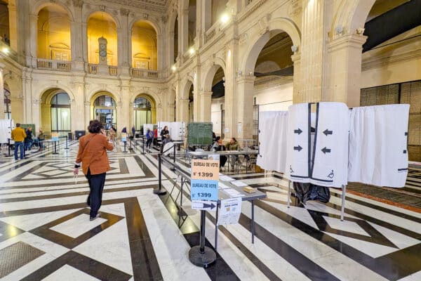 vote-election-scrutin-isoloir