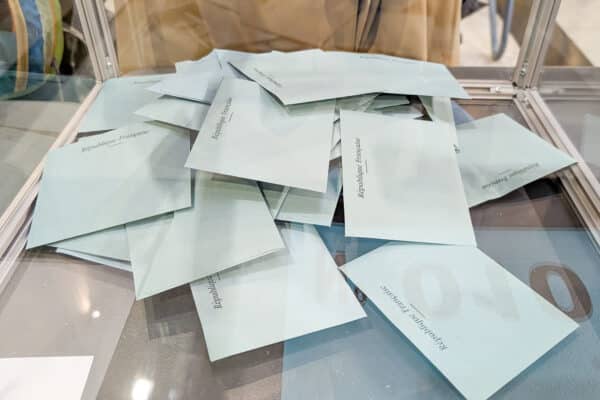vote-election-urne-bulletin-scrutin-1-2