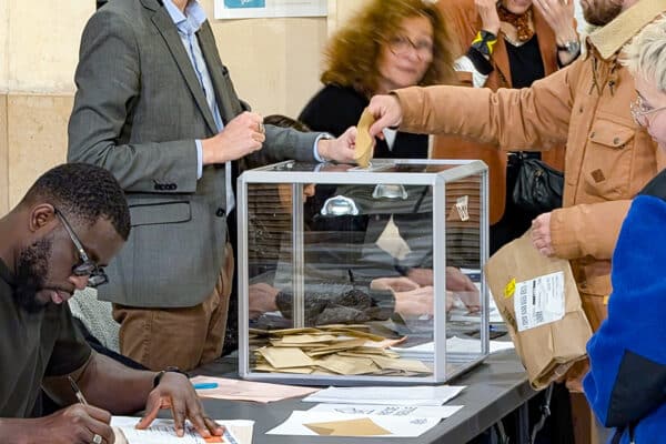 vote-election-urne-bulletin-scrutin-7