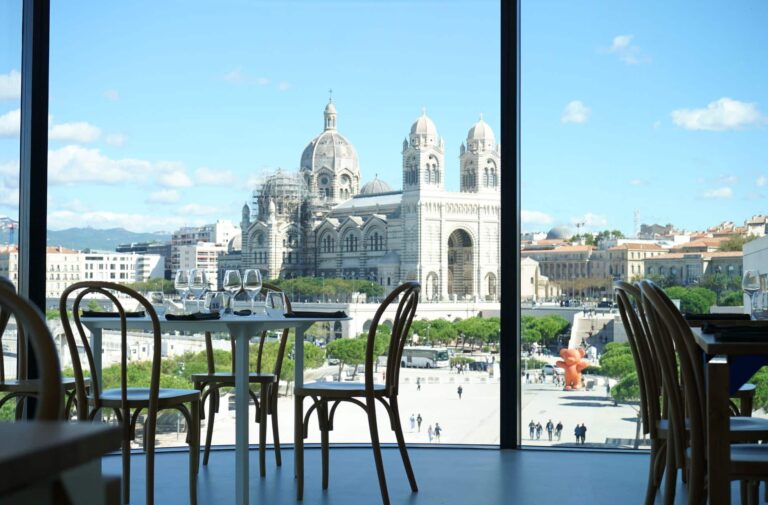 En images | Le restaurant « Bouillant » d&rsquo;Alexandre Mazzia ouvre au Mucem