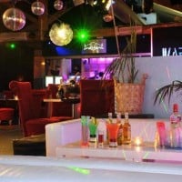 warmup-marseille-resto-bar-danse
